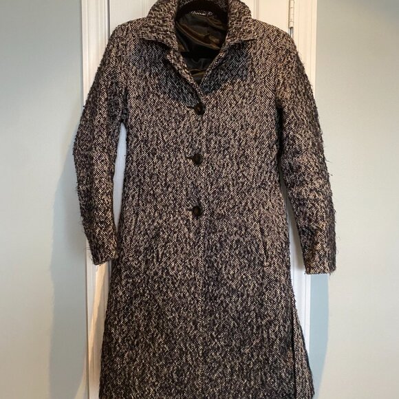 Hugo Boss Wool Blend Coat with Thinsulate Lining – XS – Originally $1000 - Picture 2 of 5